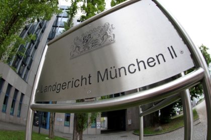 Wegen eines Orban-Zitates gelöscht: Autor klagt in München gegen Facebook