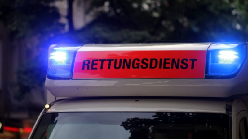 Bayern: Eine Tote und zwölf Verletzte bei Verkehrsunfall