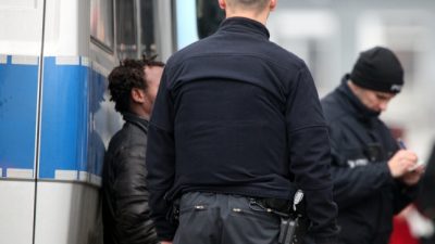 Drogendealer mit 20 Identitäten festgenommen