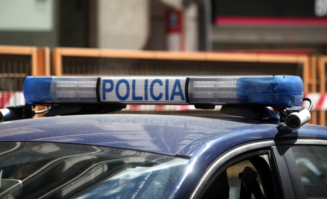 Erst nach Schüssen gestoppt: Geisterfahrer liefert sich in gestohlenem Lkw Jagd mit Polizei in Barcelona