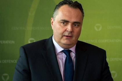 Ö-Verteidigungsminister an Merkel: “Sind nicht Wartezimmer Deutschlands”