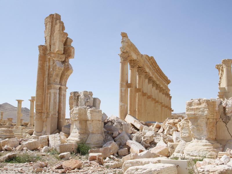 Syrische Regimetruppen finden Massengrab in Palmyra