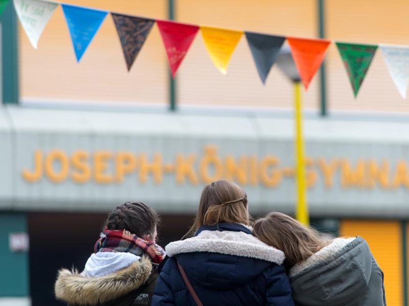 Schüler in Haltern gedenken der Opfer des Germanwings-Absturzes