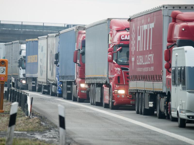 Kontrollen an Grenze zu Österreich sollen am 12. Mai eingestellt werden