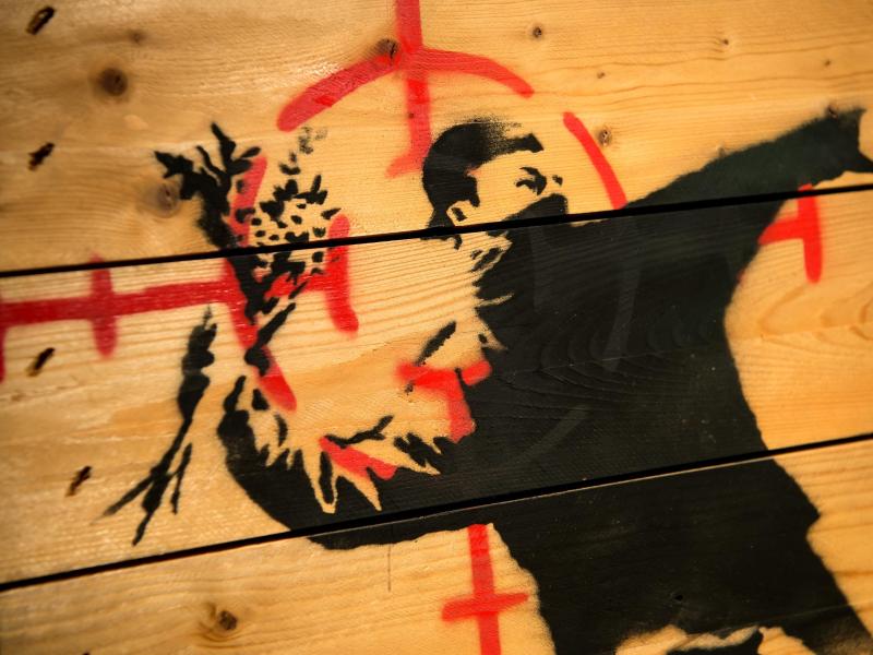 Ausstellung über ein weltberühmtes Phantom – Banksy-Kunst in München