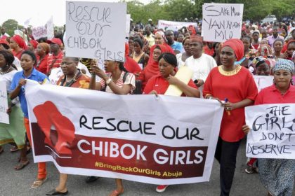 111 Schülerinnen nach Boko-Haram-Angriff auf Schule in Nigeria vermisst