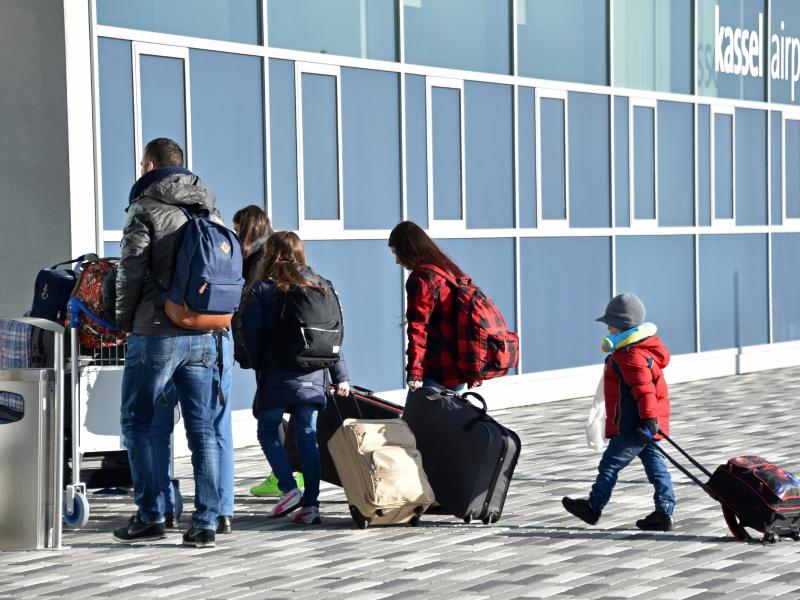 EuGH vor brisantem Asylurteil: EU-Botschaften müssen Flüchtlingen weltweit Visa ausstellen – Blog warnt vor „Tsunami“