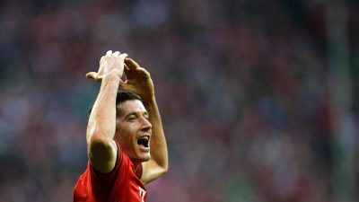 Bayern-Stürmer Lewandowski antwortet mit Toren