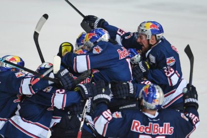 EHC München gewinnt auch zweites DEL-Finale mit 5:4