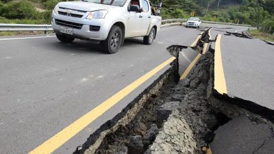 Die Opferzahl steigt weiter: Mehr als 400 Tote nach Erdbeben in Ecuador