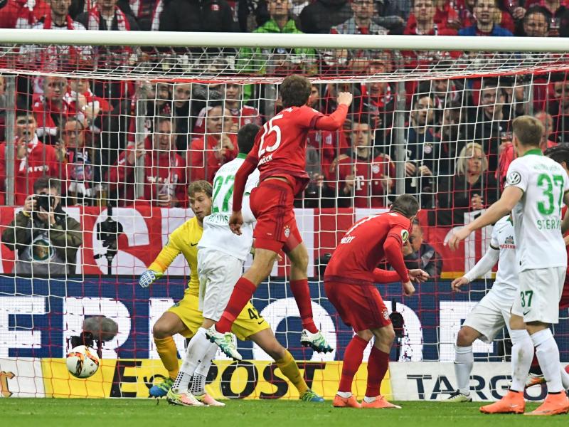 Müller führt Bayern ins Pokalfinale – Zähes 2:0
