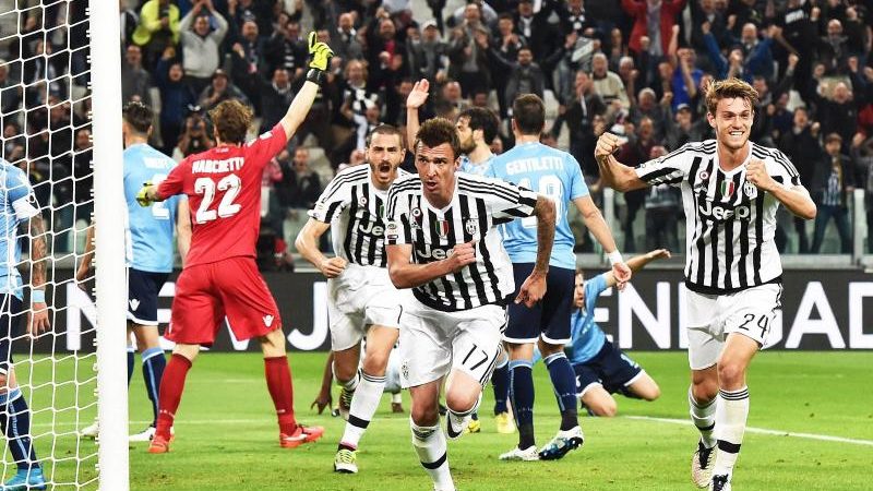 Juve weiter unaufhaltsam – Totti trifft doppelt für Roma