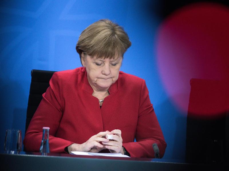 Fehler, Eingeständnis, Signal – Wie Merkel in die Türkei reist
