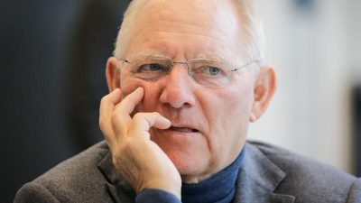 Schäuble rechnet mit IWF-Beteiligung bei Griechenland-Rettung