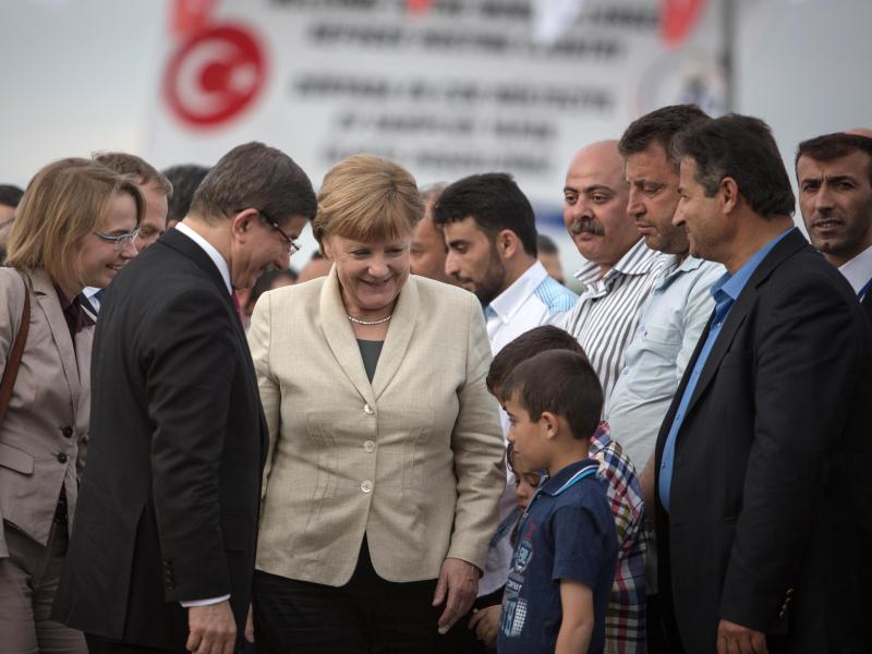 Viel Symbolpolitik bei Türkei-Reise: Merkel zu Besuch in Flüchtlingslager
