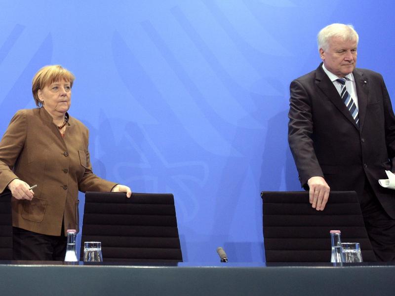 Bayern hält Klagedrohung gegen Merkel aufrecht