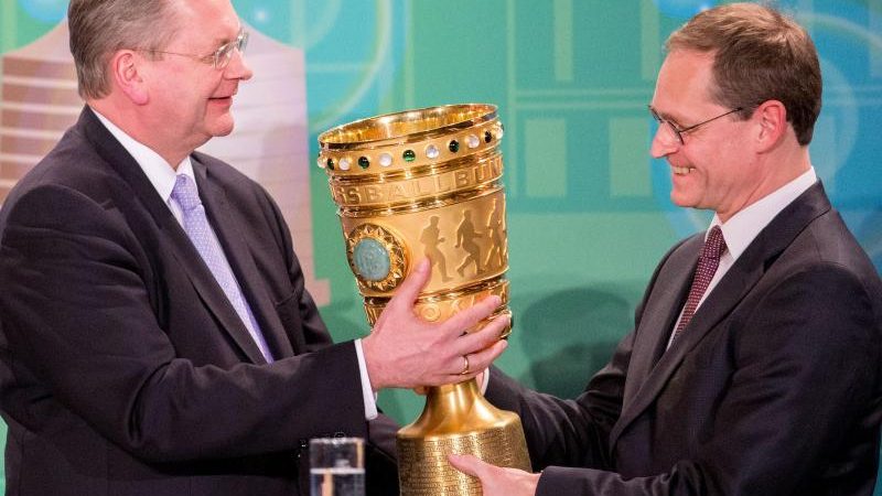 Der Pott ist in Berlin – „Cup elektrisiert“