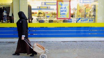 „Salafisten-Protest“ in bayerischem Dorf: Wirbel um „Burkafrau“ von Ilmmünster