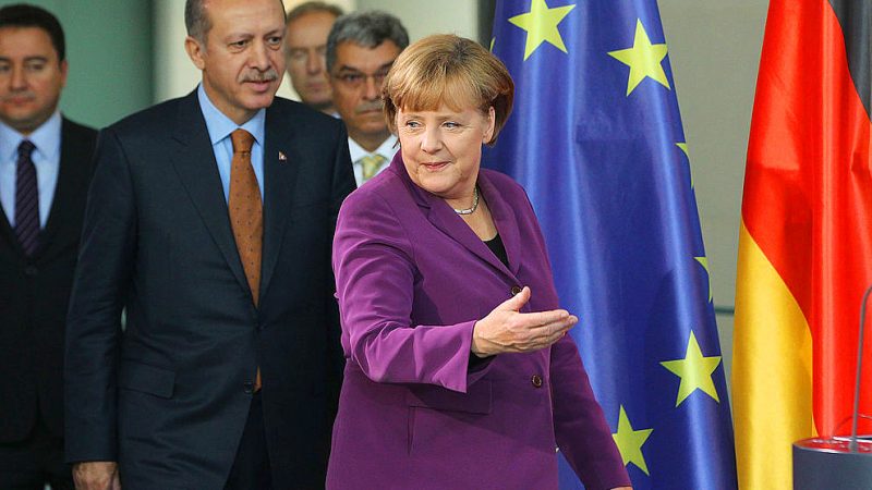 Financial Times: Merkel bahnte Erdogan Weg zur absoluten Macht