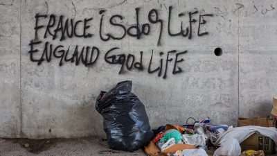 Frankreich: Migranten attackieren sächsischen Schülerbus mit „Baumstämmen und Messern“