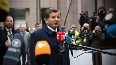 Davutoglu kündigt Rücktritt an: Noch mehr Macht für Erdogan