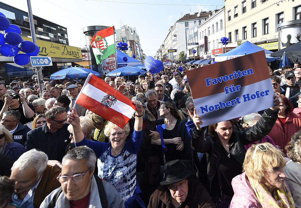 Hofer-Wähler sind „Nazis, Faschisten, Idioten“ – SPÖ-Politiker teilt Anti-Österreich Kommentare auf FB