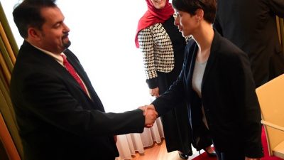 AfD bricht Gespräch ab: Eklat bei Streitgespräch zwischen Mazyek und Petry