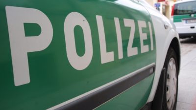 Hamburger Polizei findet Leiche in Koffer