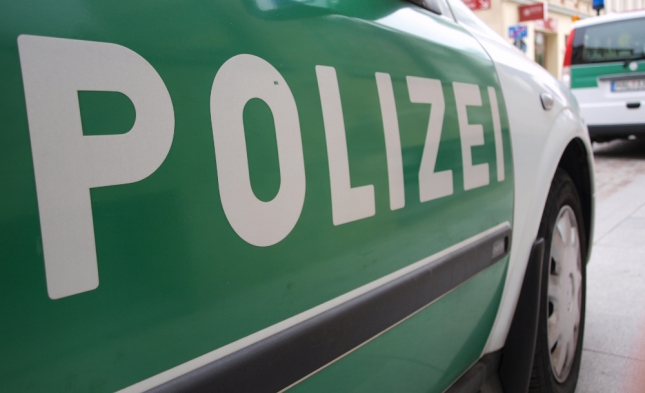 Hamburger Polizei findet Leiche in Koffer