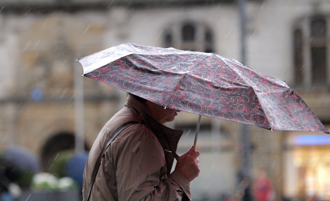 Wetterdienst warnt vor Dauerregen in Süddeutschland
