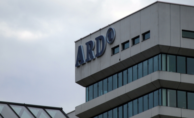 ARD-Vorsitzende: Angriffe auf Journalisten nicht verharmlosen