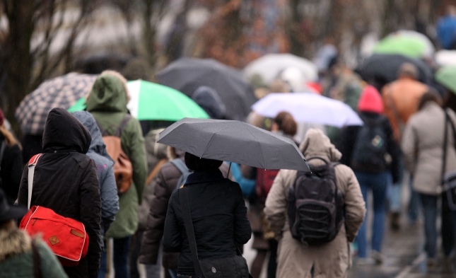 Wetterdienst warnt vor Dauerregen in Süddeutschland