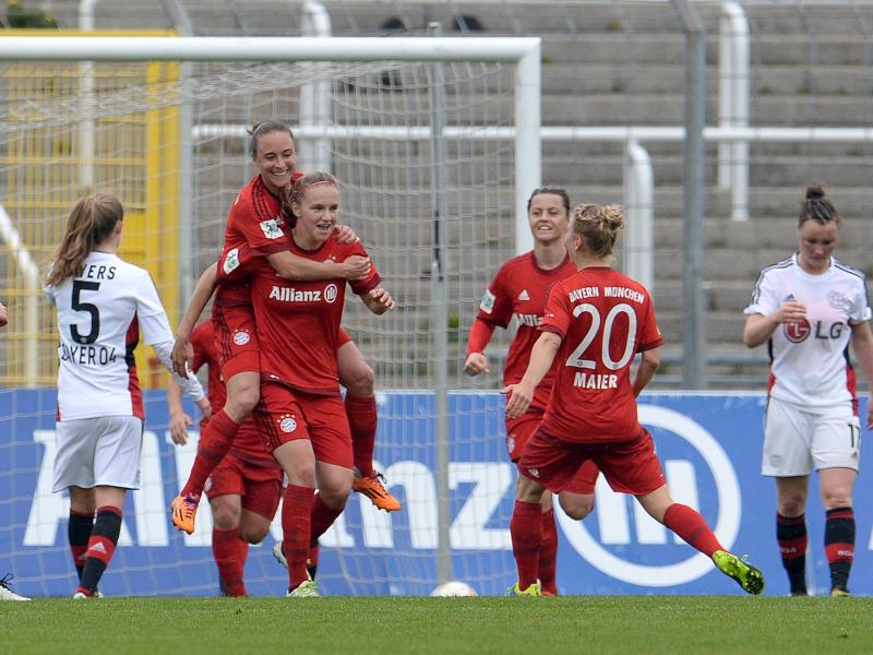 Vor den Männern: Bayern-Frauen feiern Meisterschaft