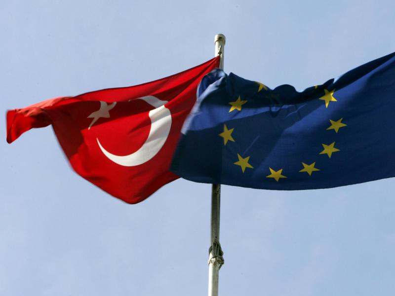Visafreiheit für Türken: Unionspolitiker fürchten weitere Migranten