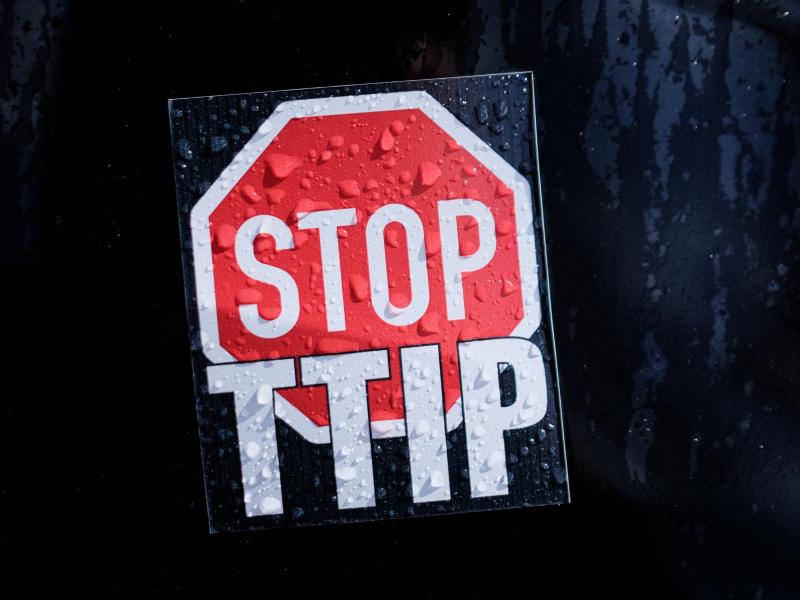 Nur 17 Prozent für TTIP: Mehrheit sieht Freihandelsabkommen TTIP kritisch