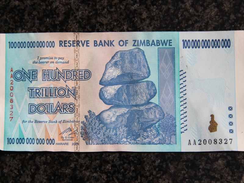 Kaum Bargeld: Simbabwe führt Schuldscheine ein