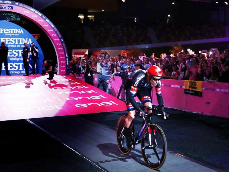 Dumoulin gewinnt Auftaktzeitfahren beim 99. Giro