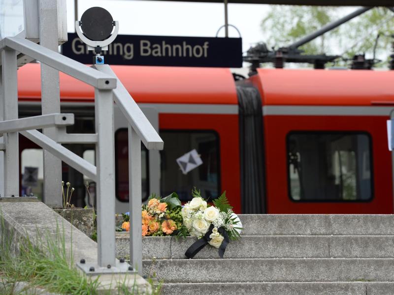 Keine Hinweise auf islamistischen Hintergrund: Bluttat am Bahnhof schockt Grafing