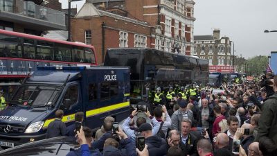 Englischer Verband verurteilt Vorfälle bei West-Ham-Spiel