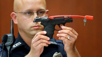 Der Fall Zimmerman: US-Todesschütze versteigert Waffe