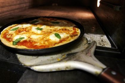 Nichts mehr bestellt: Pizzabote rettet Stammkunden das Leben