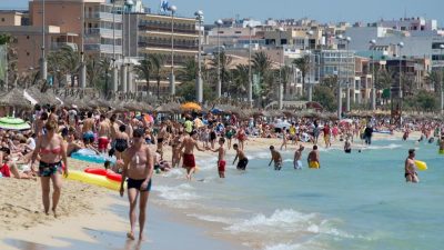 Urlauber prügeln sich mit Straßenhändlern auf Mallorca