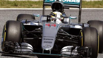 Hamilton schnappt Rosberg Pole in Barcelona weg