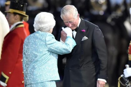 Stars und viele Pferde: Queen feiert in Windsor