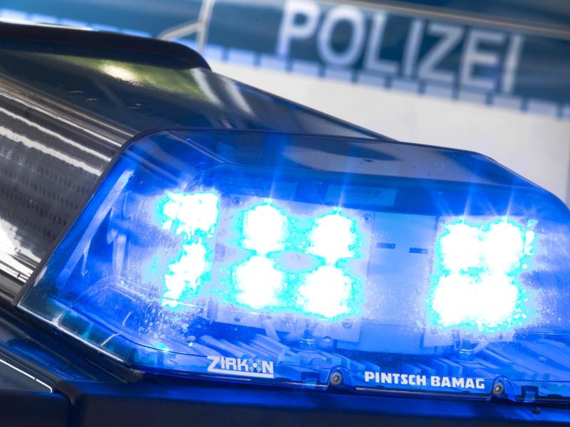 Kiel: Polizeikontrolle endet für Polizisten im Krankenhaus – Bekannter Intensivtäter flüchtet