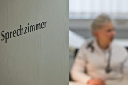 Versorgung der Bevölkerung gefährdet: Kassenärzte warnen vor Run auf Praxen wegen Coronaverdacht