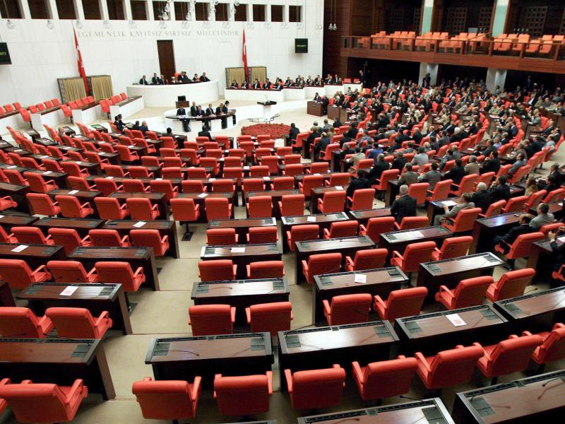 Türkisches Parlament entzieht drei Oppositionspolitikern Mandat