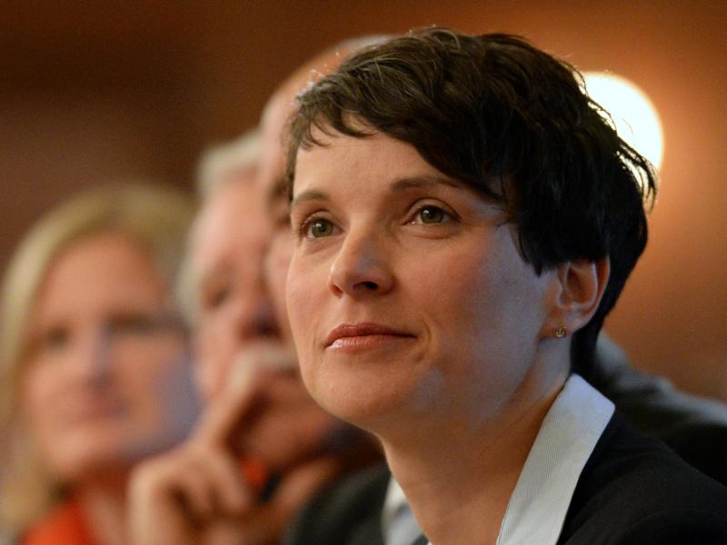 AfD-Chefin Petry für Zusammenarbeit mit Front National