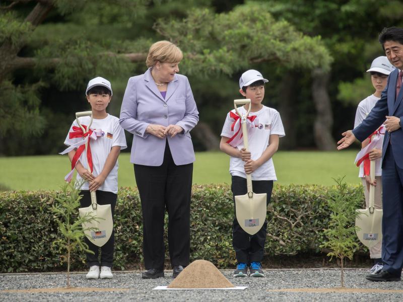 Analyse: Angela Merkel beim Japan-Gipfel der Symbole