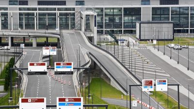 Zweifel an Flughafen-Eröffnung bis Ende 2017 wachsen